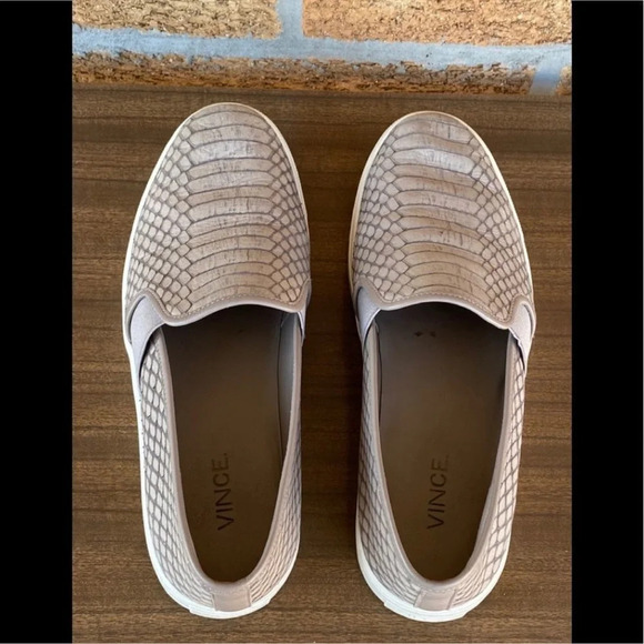 Vince Preston Snake Embossed Slip-On
Sneakers 7.5 - Picture 7 of 10